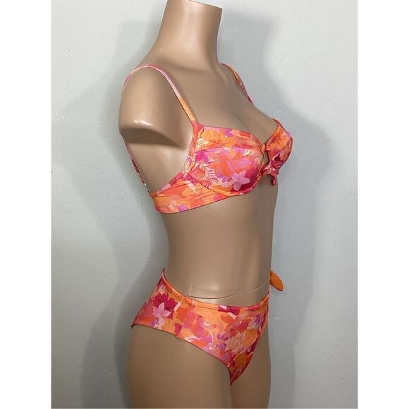 New. L*SPACE floral Rose top/Jack bottom. Small. Retails $213 - Picture 12 of 16